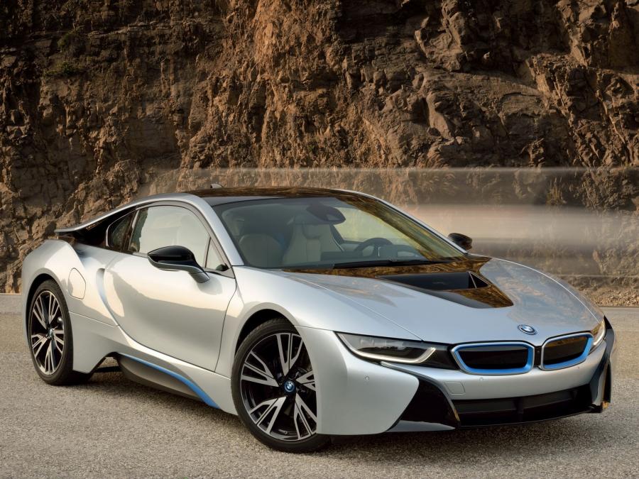  BMW i8 2014 года  (фото 19 из 180)